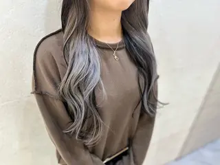 ロング カラー 安田 柚月のヘアスタイル