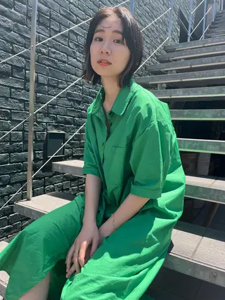 ショート カラー ミルクティーベージュ ブリーチ 店長 清水のヘアスタイル