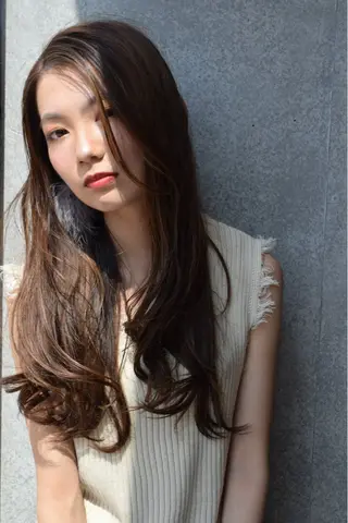 ロング カラー クスノキ ヤスタカのヘアスタイル