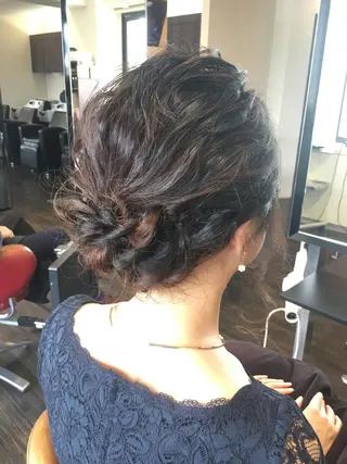 セミロング ヘアアレンジ 🌿‬ ܸAir 透明感🌱西村知佳のヘアスタイル