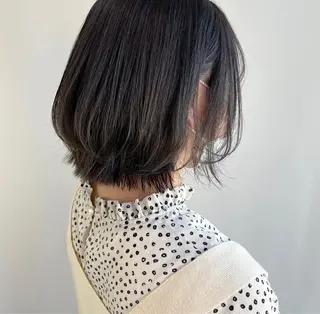 ショート カラー 山口 莉奈のヘアスタイル