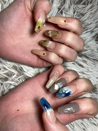 セミロング ネイル ✴︎ Delightのネイルデザイン