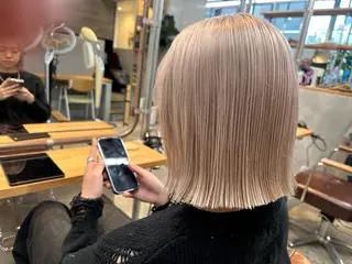 ショート カラー ブリーチ毛縮毛矯正 👑山口のヘアスタイル