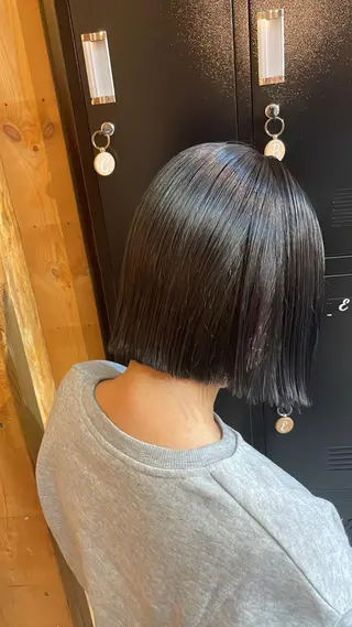 ショート ☘️レイヤー&ボブ× ハイトーン☘️初ボブのヘアスタイル
