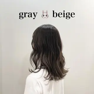 ロング カラー 峯崎 葵のヘアスタイル