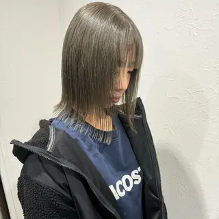 ミディアム カラー shiho .のヘアスタイル