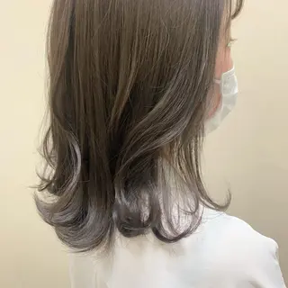 ミディアム カラー ayaka 縮毛矯正レイヤーのヘアスタイル