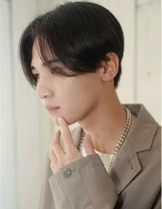 メンズ フェザーパーマ浦和 スパイキーショートのヘアスタイル