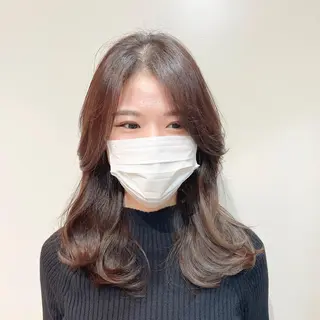 セミロング パーソナルカラー lapiax阿部のヘアスタイル