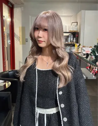 カラー 透明感ブラウン｜ レイヤー｜小寺 葵のヘアスタイル