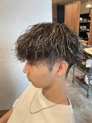 カラー パーマ メンズ veretta.香里園所属・メンズパーマ👑 Takashiのヘアスタイル