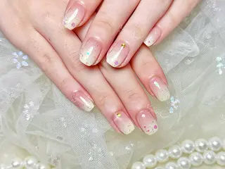 ネイル 🦋 Queenieのネイルデザイン