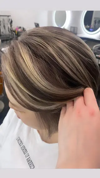 カラー LOHAS Kanaのヘアスタイル