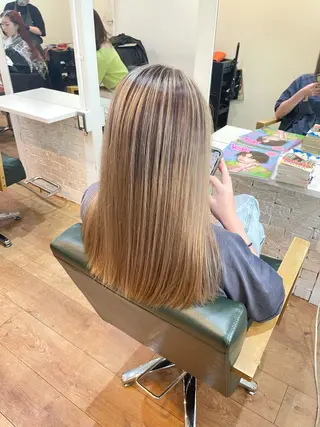 ミディアム 水原　悠吾 ELISS　ブリーチのヘアスタイル