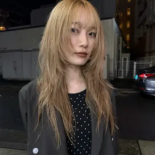 ロング 舟橋耀/ブリーチカラ ー/レイヤーカットのヘアスタイル
