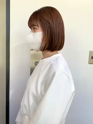 ミディアム カラー SAKINO． ベージュカラーのヘアスタイル