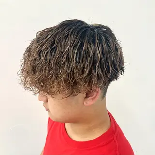 ミディアム パーマ メンズ 柏メンズカットパーマ NO.1タイチのヘアスタイル