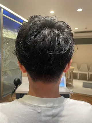 メンズ 頭から整える美容師 松田のヘアスタイル