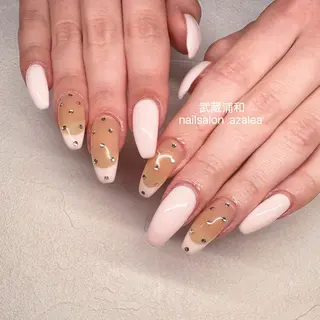 ネイル R inのネイルデザイン