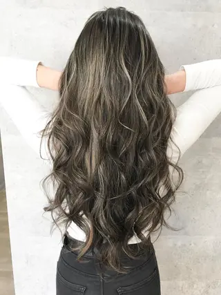 ロング カラー ヘアアレンジ ネイル マツエク・マツパ 井上 一平のヘアスタイル