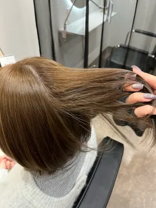 ショート カラー 本木下朋花/髪質 改善×ダブルカラーのヘアスタイル