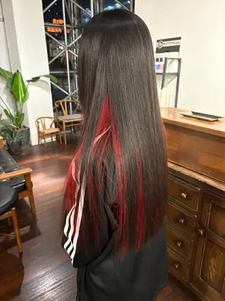 ロング カラー aW HAIRカンノ カナエのヘアスタイル