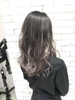 ロング カラー パーマ ヘアアレンジ メンズ キッズ ネイル マツエク・マツパ バレイヤージュ/ 髪質改善/渡邉悟🌱のヘアスタイル