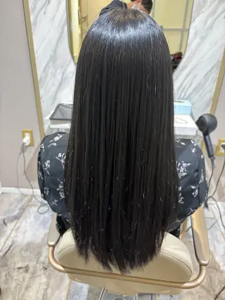 ロング 辻本 夏子のヘアスタイル