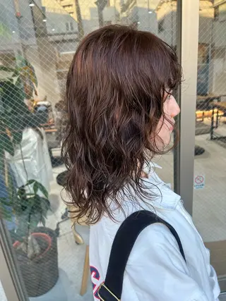 ミディアム パーマ 🌷横浜/レイヤー /艶カラー🌷のヘアスタイル