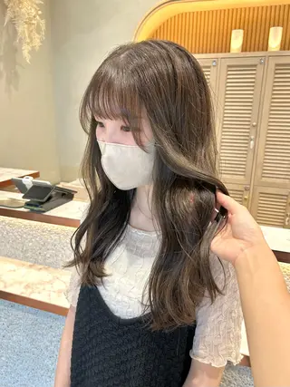 ロング カラー yuu 🪴 透明感 カラー/メンズパーマのヘアスタイル