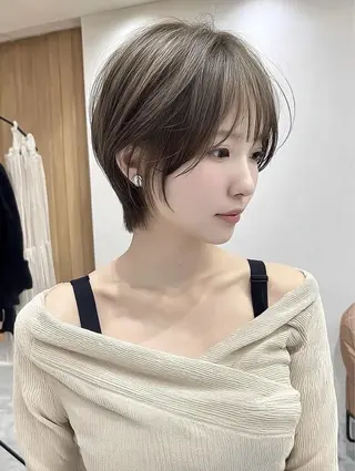 ショート カラー 太田 美津子のヘアスタイル