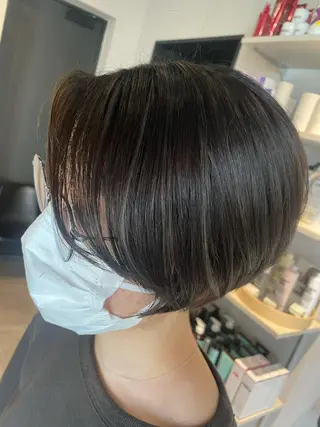 ショート カラー ブリーチ👩🦳/ ✂︎MANAMIのヘアスタイル