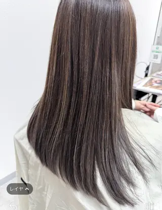 ロング カラー 坂田 優子のヘアスタイル