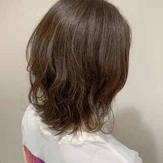 カラー 山口 莉奈のヘアスタイル
