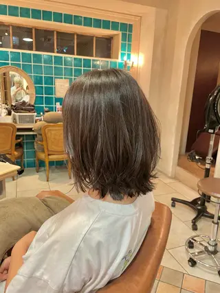 ミディアム ショートカットなら 前平友慈のヘアスタイル