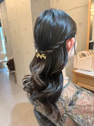 ロング ヘアアレンジ RINA .のヘアスタイル