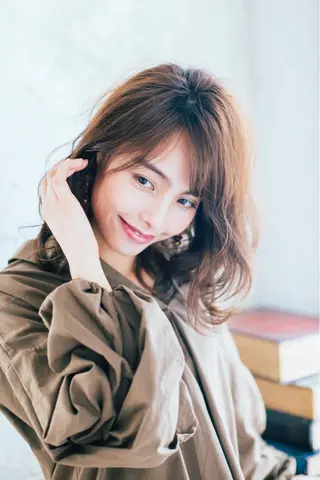 セミロング 【デザイナー】田中 美生のヘアスタイル