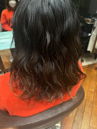 セミロング パーマ 梅本 佳容子のヘアスタイル