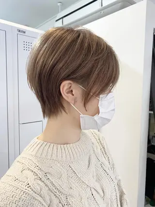 ショート レイヤー×縮毛矯正 深見 拓のヘアスタイル