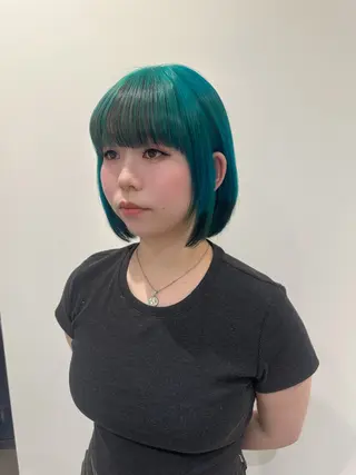 ショート カラー 小顔レイヤー/ ベージュ🤍Rieのヘアスタイル