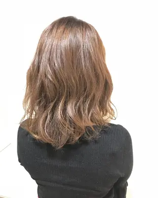 ミディアム カラー Miru by INCE HAIRのヘアスタイル