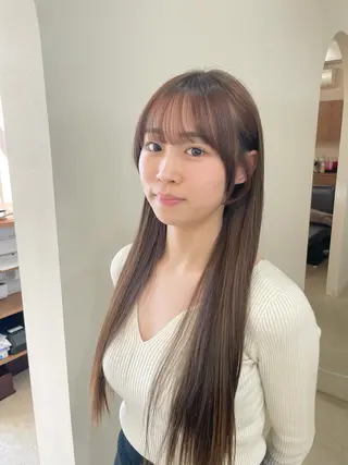 ロング 鈴木 梨瑚のヘアスタイル