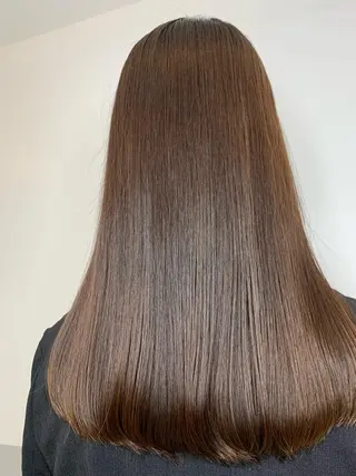 セミロング カラー トップ スタイリストのヘアスタイル
