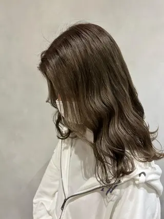 セミロング 中嶋 彩乃のヘアスタイル