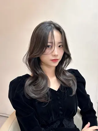 セミロング カラー 本格韓国ヘア🇰🇷 【uni】キューさんのヘアスタイル