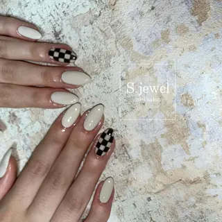 ネイル S. JEWELのネイルデザイン