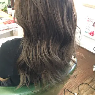 ロング カラー 阪本 美紀のヘアスタイル