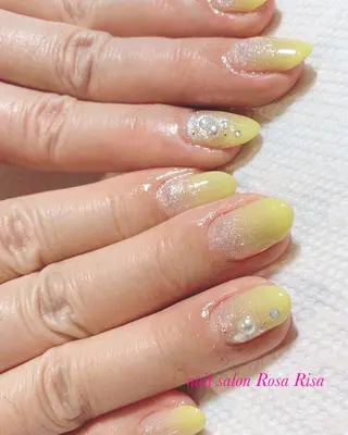 ミディアム ネイル ネイルスタジオ シェイクユアハンズのネイルデザイン