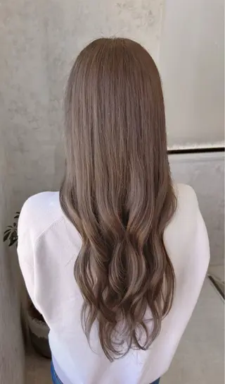 カラー 青木 優雅のヘアスタイル