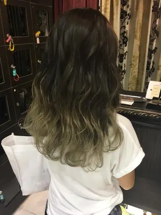ロング カラー トップスタイリスト 小澤純一のヘアスタイル